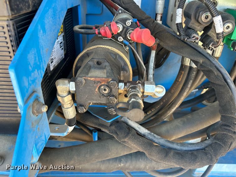 image for item DO1111 2013 Genie S-85 boom lift