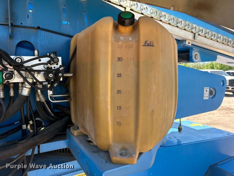 image for item DO1111 2013 Genie S-85 boom lift