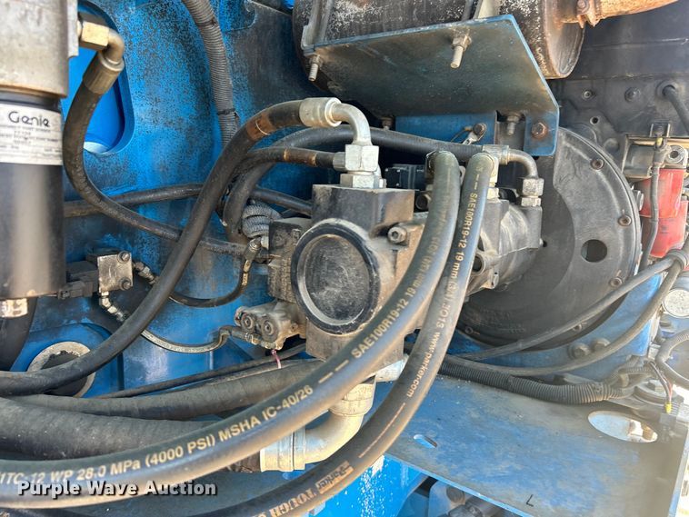 image for item DO1111 2013 Genie S-85 boom lift