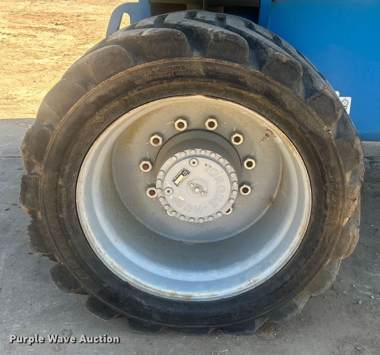 image for item DO1111 2013 Genie S-85 boom lift