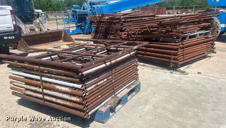 image for item DO1112 Approximately 56 scaffolding sections