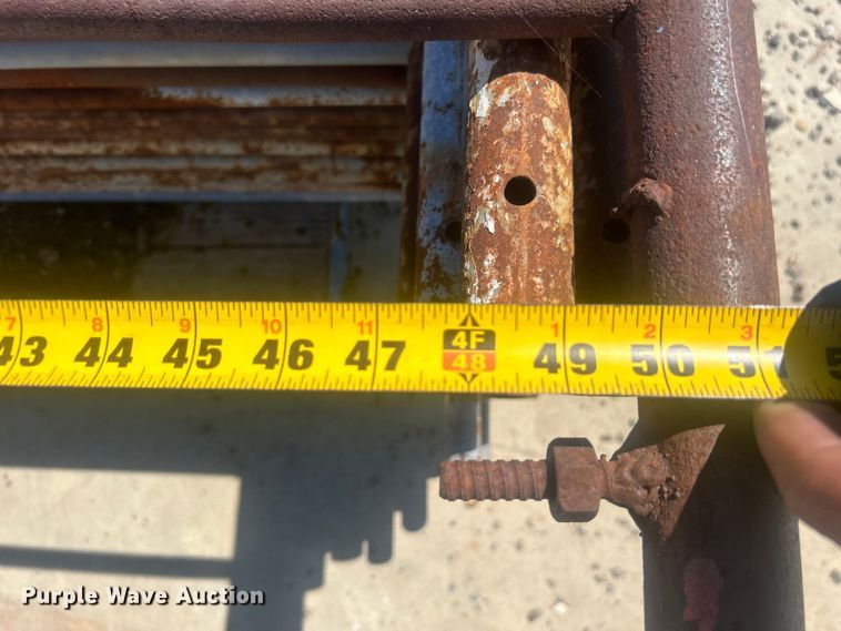 image for item DO1112 Approximately 56 scaffolding sections