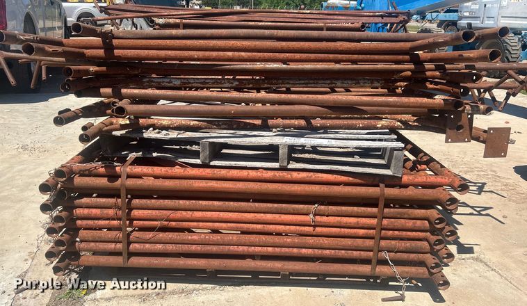 image for item DO1112 Approximately 56 scaffolding sections