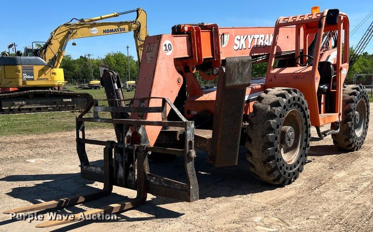 image for item DO1126 JLG Skytrac 10042 telehandler