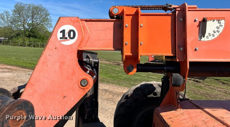 image for item DO1126 JLG Skytrac 10042 telehandler