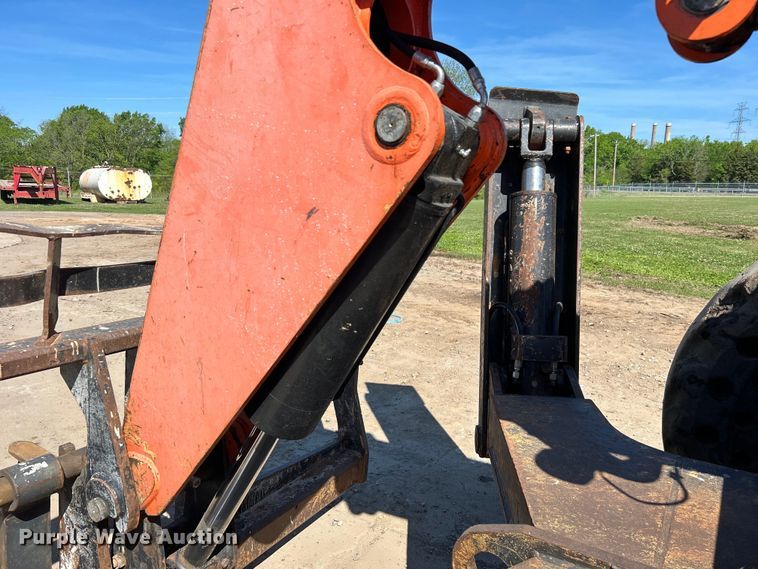 image for item DO1126 JLG Skytrac 10042 telehandler
