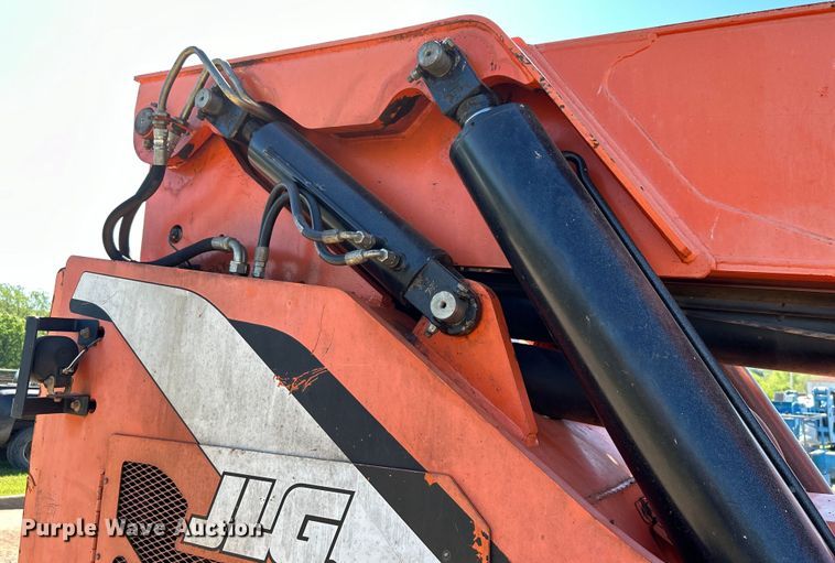 image for item DO1126 JLG Skytrac 10042 telehandler