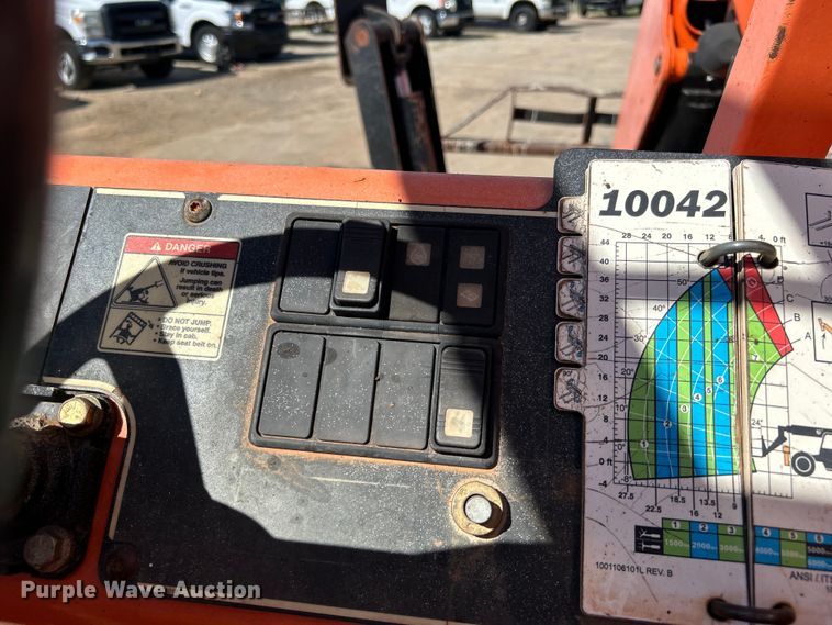 image for item DO1126 JLG Skytrac 10042 telehandler