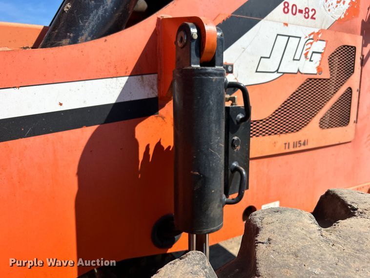 image for item DO1126 JLG Skytrac 10042 telehandler