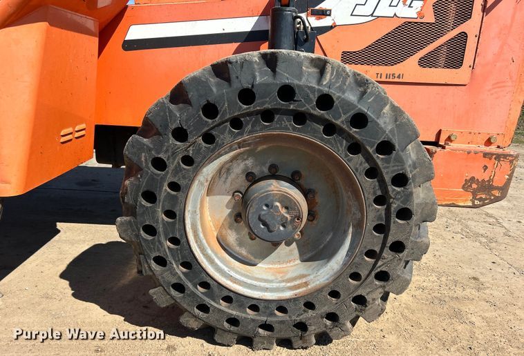 image for item DO1126 JLG Skytrac 10042 telehandler