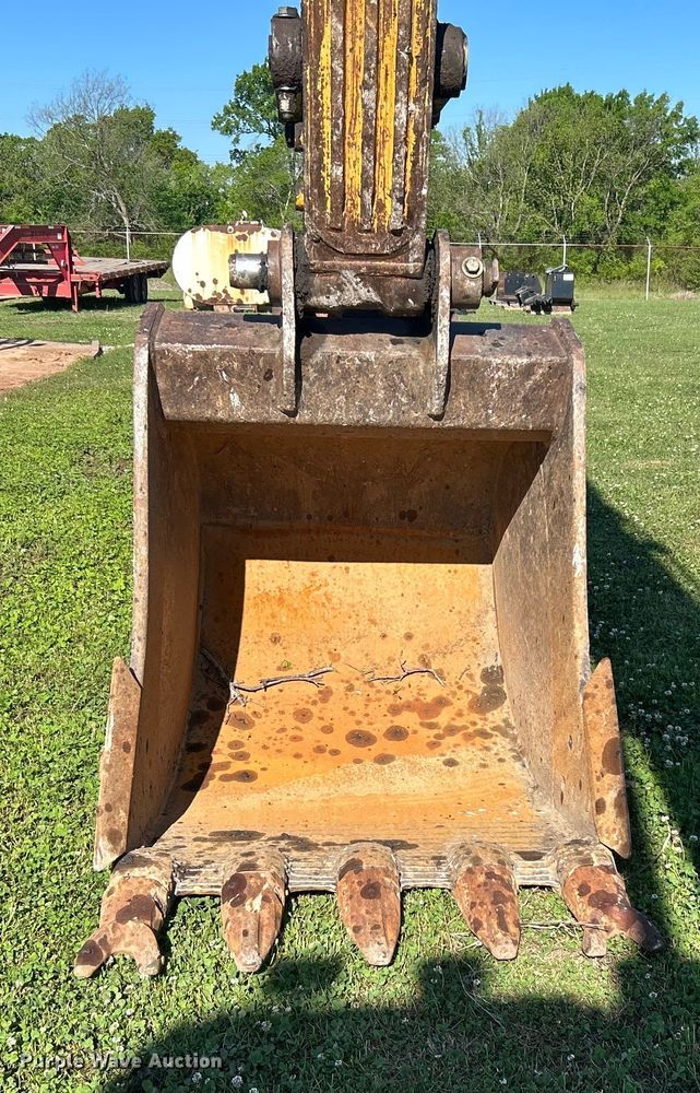 image for item DO1129 2011 Komatsu  PC308USLC excavator