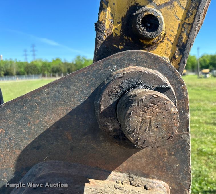 image for item DO1129 2011 Komatsu  PC308USLC excavator