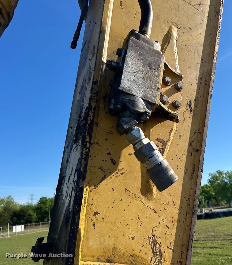 image for item DO1129 2011 Komatsu  PC308USLC excavator