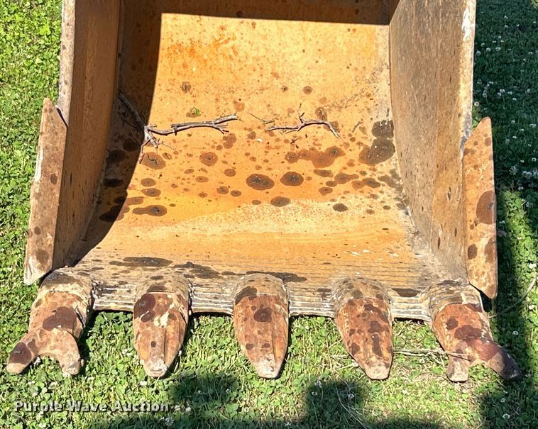 image for item DO1129 2011 Komatsu  PC308USLC excavator