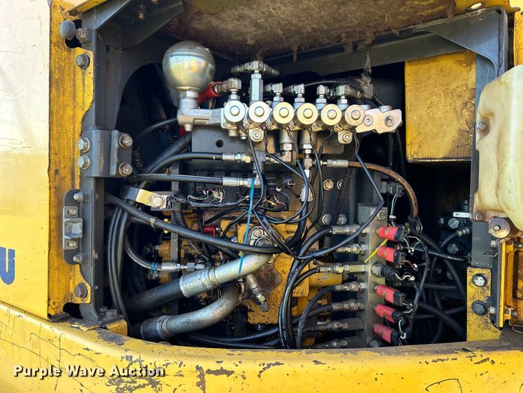 image for item DO1129 2011 Komatsu  PC308USLC excavator