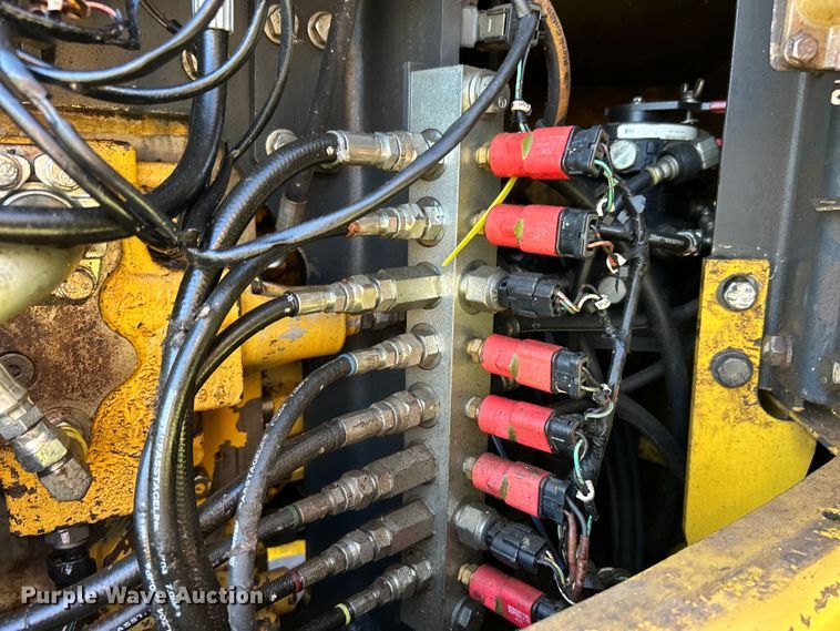 image for item DO1129 2011 Komatsu  PC308USLC excavator
