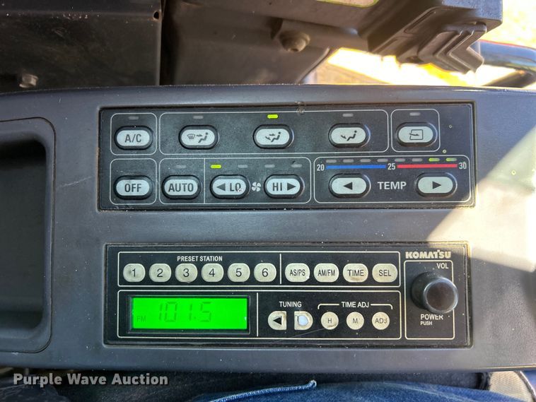 image for item DO1129 2011 Komatsu  PC308USLC excavator