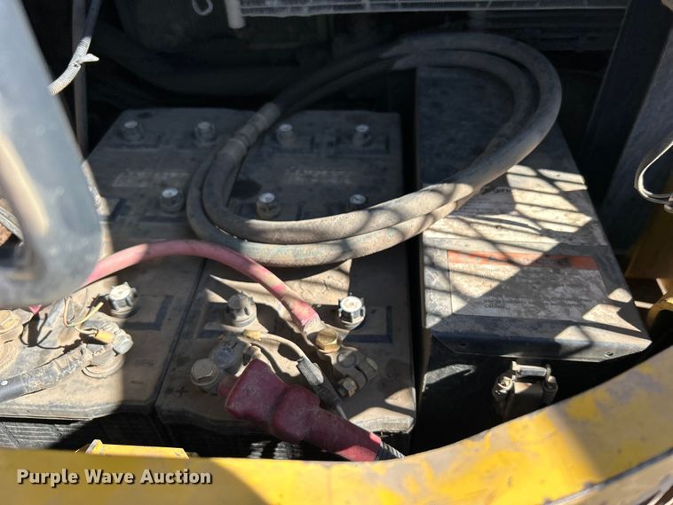 image for item DO1129 2011 Komatsu  PC308USLC excavator