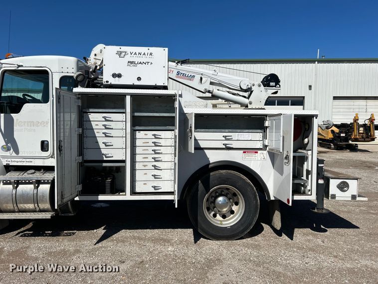 image for item DO6461 2013 Kenworth T270 utility / service truck