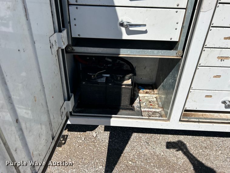 image for item DO6461 2013 Kenworth T270 utility / service truck