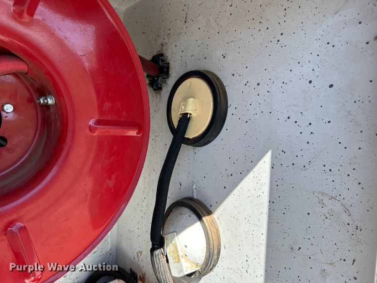 image for item DO6461 2013 Kenworth T270 utility / service truck