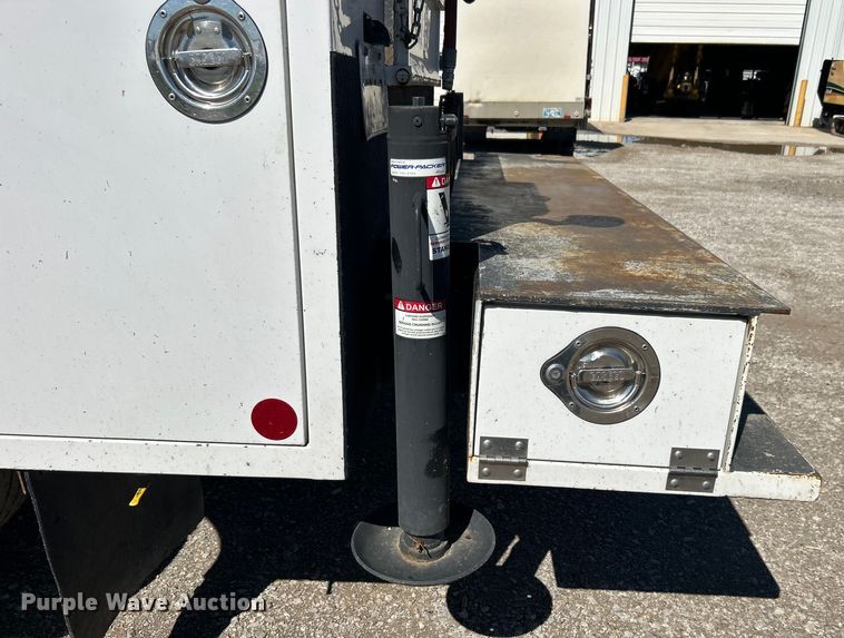 image for item DO6461 2013 Kenworth T270 utility / service truck