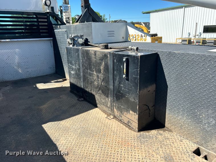 image for item DO6461 2013 Kenworth T270 utility / service truck