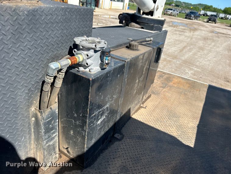 image for item DO6461 2013 Kenworth T270 utility / service truck