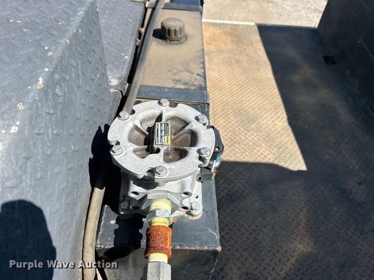 image for item DO6461 2013 Kenworth T270 utility / service truck