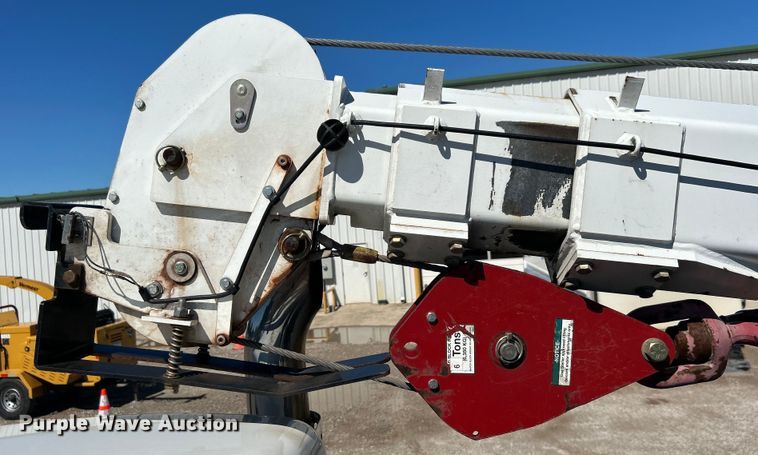 image for item DO6461 2013 Kenworth T270 utility / service truck