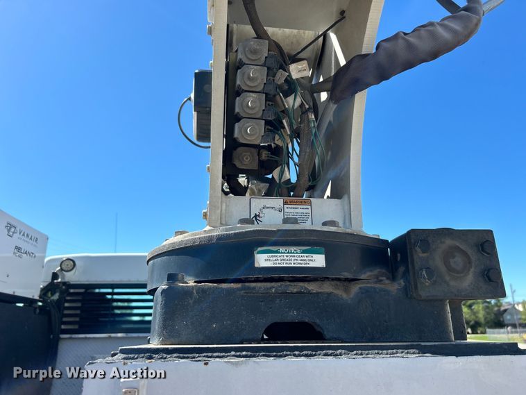 image for item DO6461 2013 Kenworth T270 utility / service truck