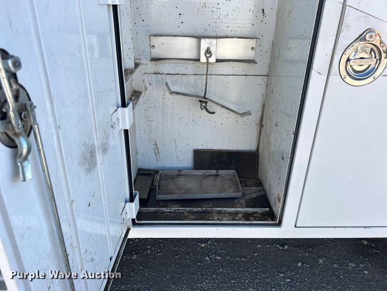 image for item DO6461 2013 Kenworth T270 utility / service truck