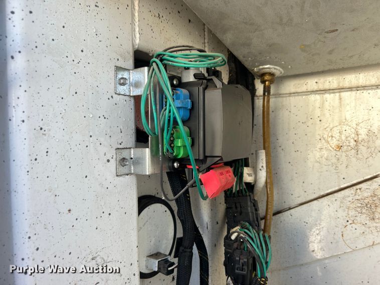 image for item DO6461 2013 Kenworth T270 utility / service truck