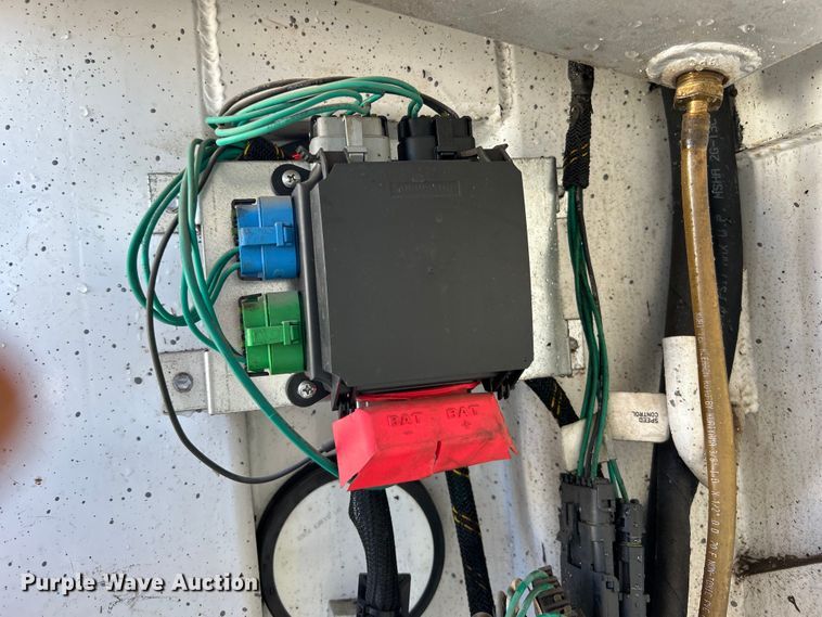 image for item DO6461 2013 Kenworth T270 utility / service truck