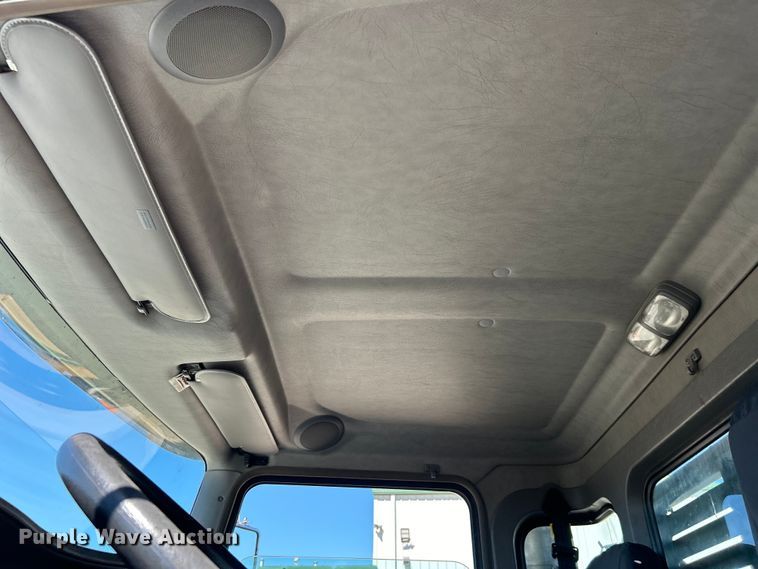 image for item DO6461 2013 Kenworth T270 utility / service truck