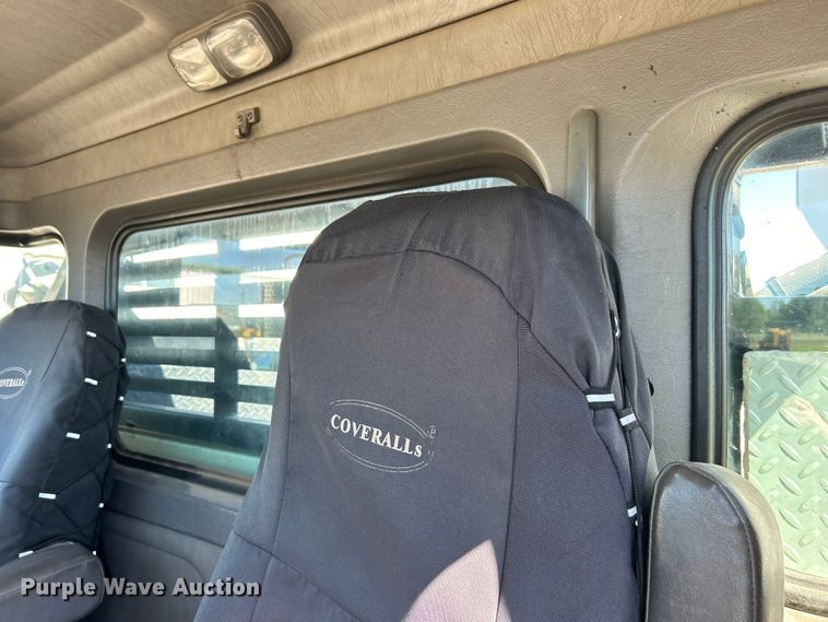 image for item DO6461 2013 Kenworth T270 utility / service truck