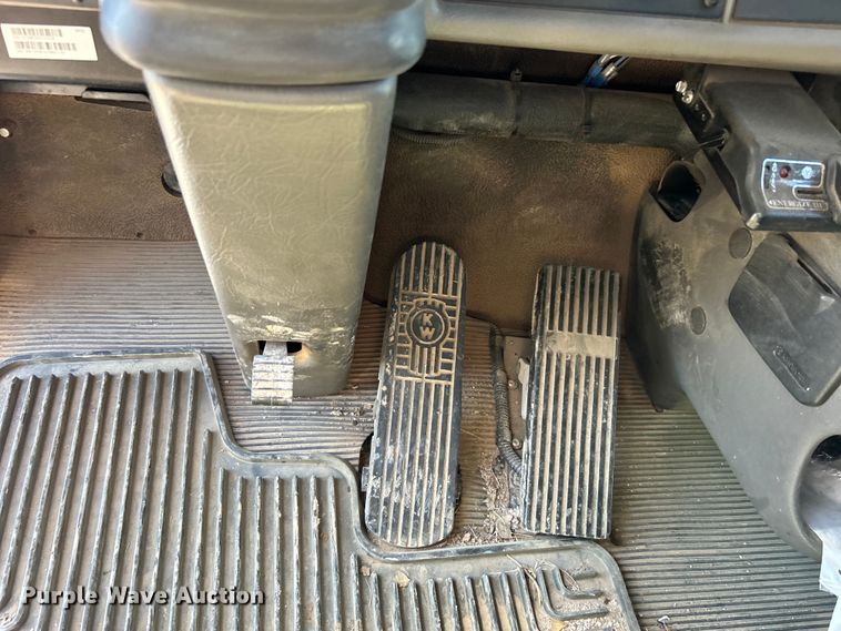 image for item DO6461 2013 Kenworth T270 utility / service truck