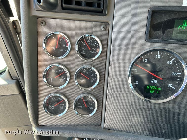 image for item DO6461 2013 Kenworth T270 utility / service truck