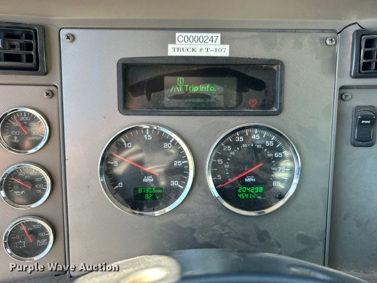 image for item DO6461 2013 Kenworth T270 utility / service truck