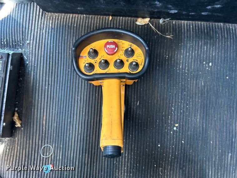 image for item DO6461 2013 Kenworth T270 utility / service truck