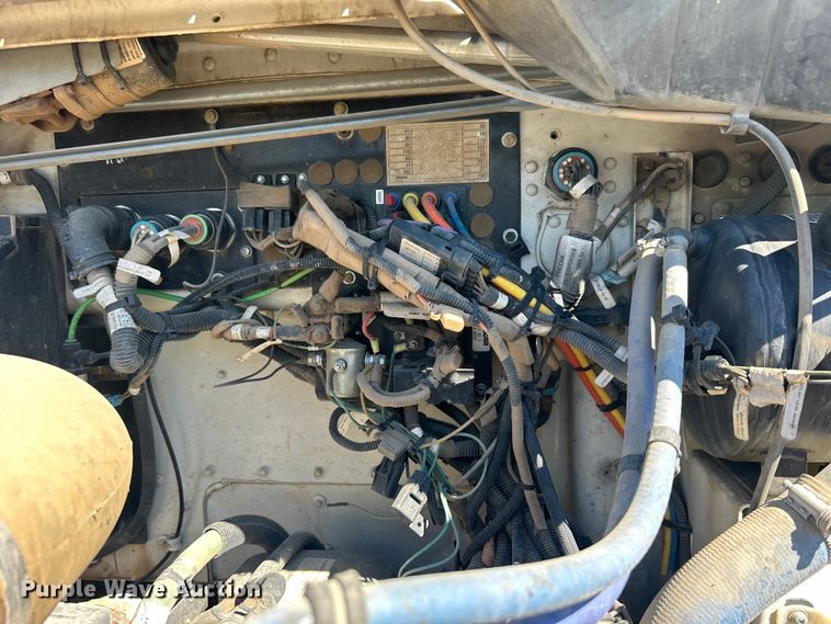 image for item DO6461 2013 Kenworth T270 utility / service truck