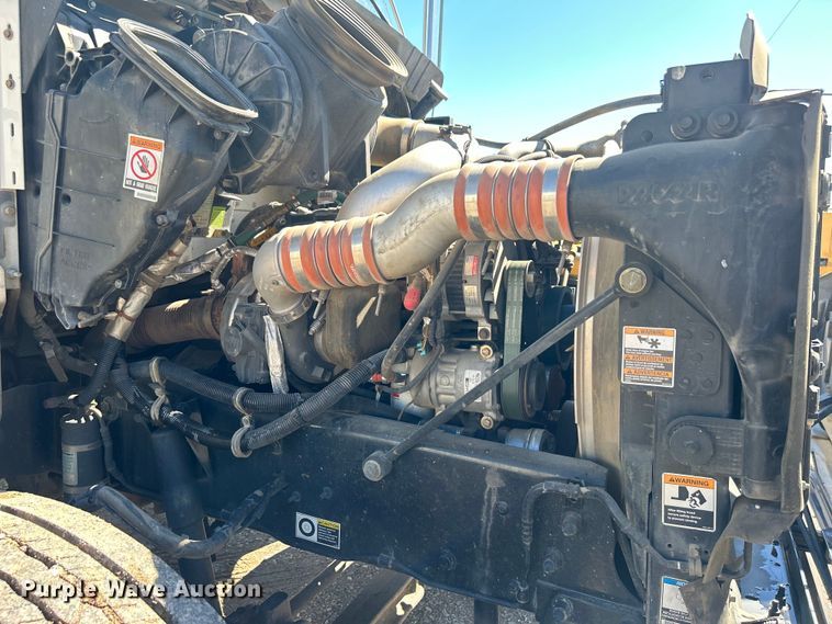 image for item DO6461 2013 Kenworth T270 utility / service truck