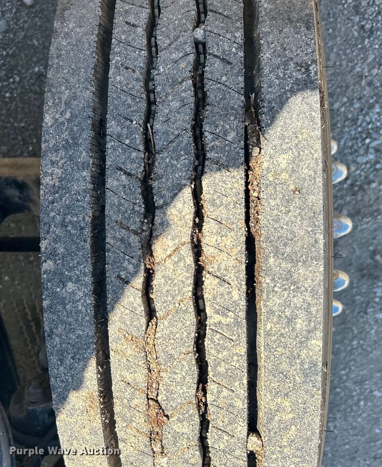 image for item DO6461 2013 Kenworth T270 utility / service truck