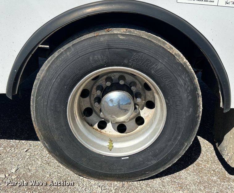 image for item DO6461 2013 Kenworth T270 utility / service truck