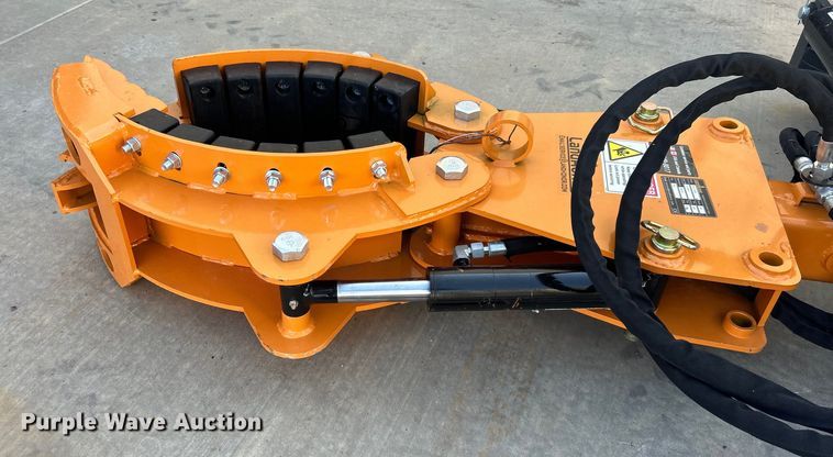 image for item DO6476 2024 LandHonor RG-11-5000G skid steer rotating grapple