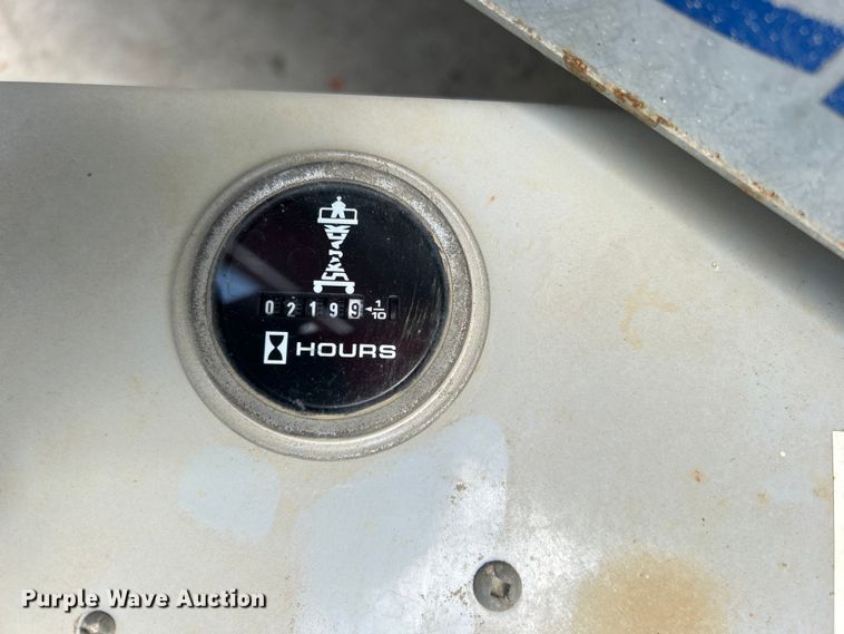 image for item DO6479 2011 SkyJack SJIII 3226 scissor lift