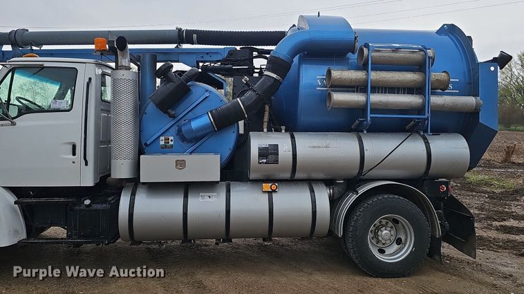 image for item DP0862 1998 Ford L8501 sewer jetter truck