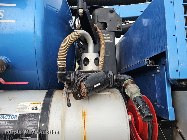 image for item DP0862 1998 Ford L8501 sewer jetter truck