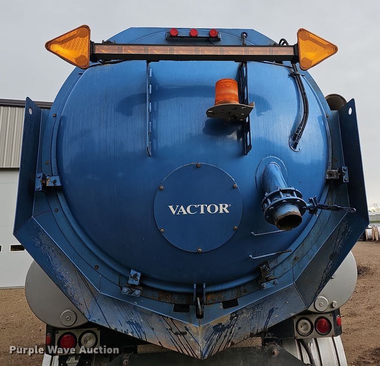 image for item DP0862 1998 Ford L8501 sewer jetter truck