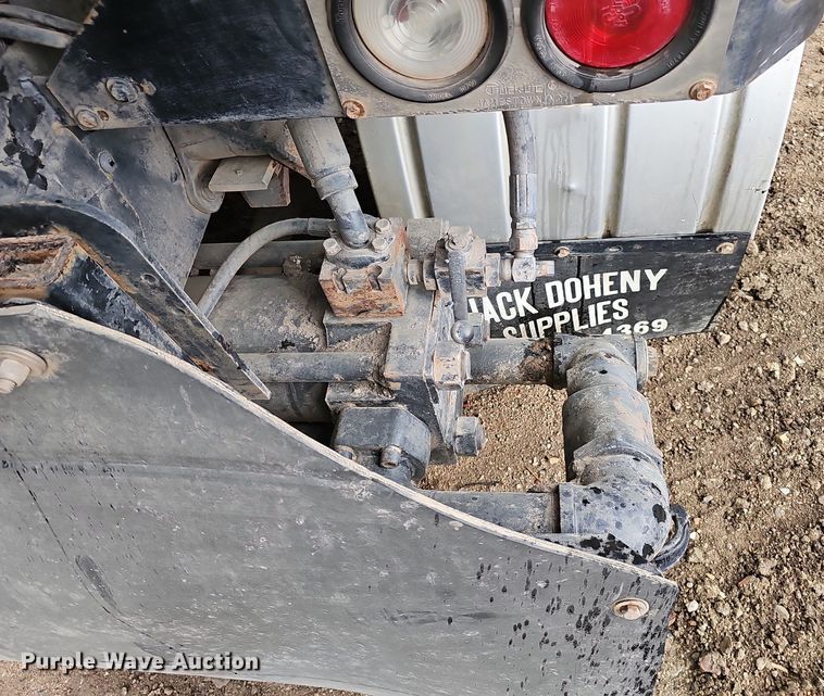 image for item DP0862 1998 Ford L8501 sewer jetter truck